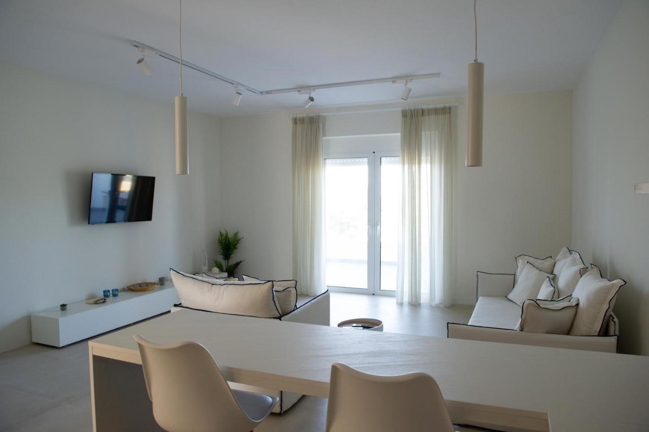 Vrahati La Mer Bleue Beachfront Boutique Apartments מראה חיצוני תמונה