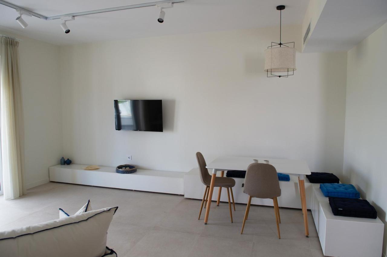 Vrahati La Mer Bleue Beachfront Boutique Apartments מראה חיצוני תמונה